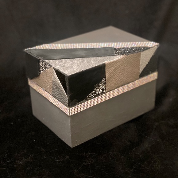 New grey and black Patches Decor Box - Picture 1 of 3